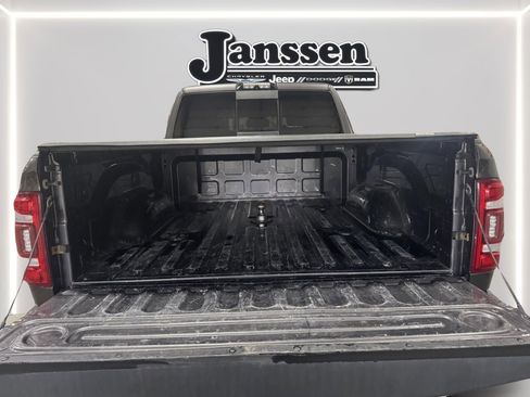 Used 2019 RAM 2500 Laramie AWD/4WD image 6