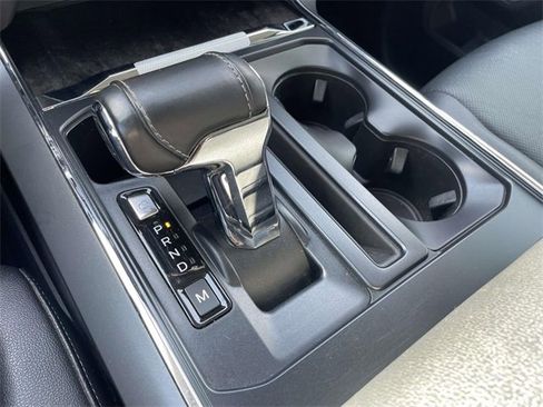 Used 2022 Ford F150 Lariat image 7