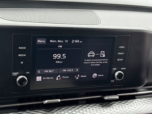 Used 2024 Kia Carnival LX FWD image 20