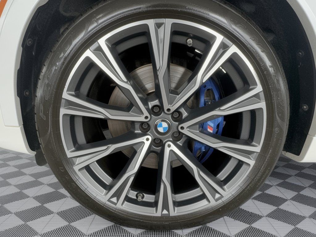 Used 2021 BMW X7 M50i AWD/4WD image 10
