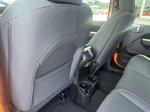 New 2025 Jeep Gladiator Sport image 19