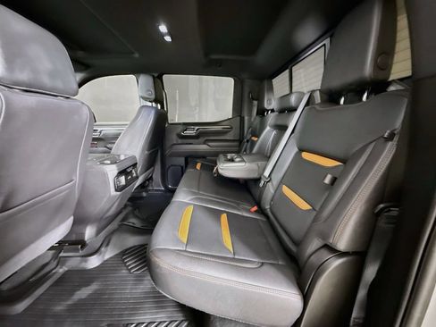 Certified 2025 GMC Sierra 1500 AT4 w/ AT4 Premium Package AWD/4WD image 29