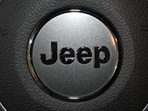 Used 2014 Jeep Wrangler Sport w/ Quick Order Package 24S AWD/4WD image 31