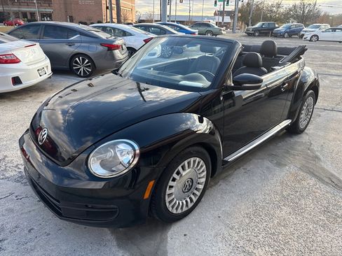 Used 2014 Volkswagen Beetle 1.8T image 2