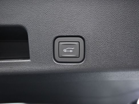 New 2026 Chevrolet Traverse LT FWD image 30