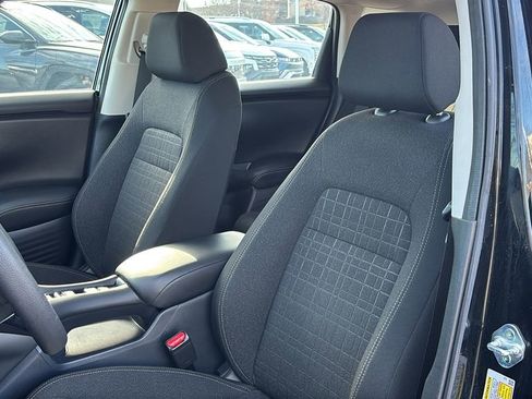 Used 2023 Honda HR-V LX image 10