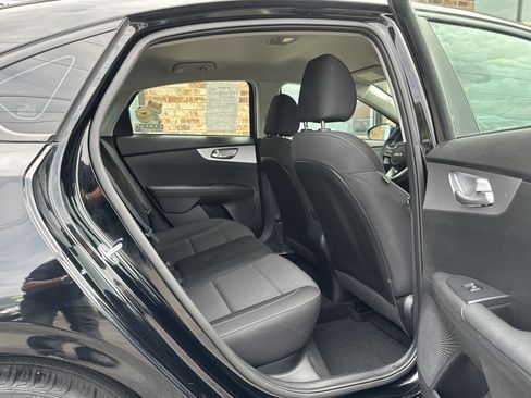 Used 2023 Kia Forte LXS FWD image 12