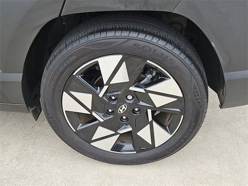 Used 2024 Hyundai Kona SEL image 8