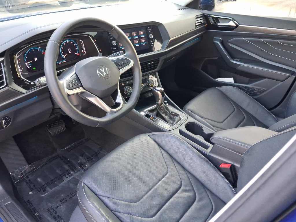 Certified 2024 Volkswagen Jetta SEL FWD image 18