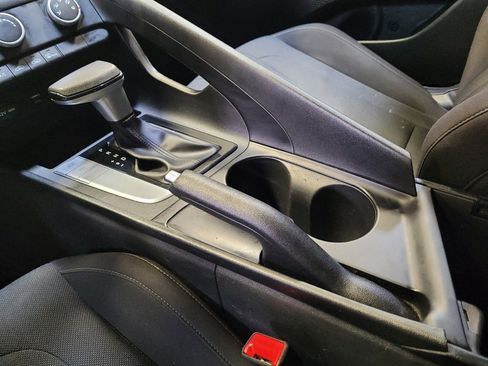 Used 2024 Hyundai Elantra SE image 26