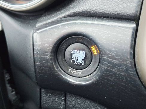 Used 2014 Jeep Grand Cherokee Laredo AWD/4WD image 22
