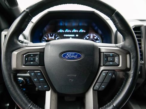Used 2020 Ford Expedition XLT w/ Equipment Group 201A AWD/4WD image 32
