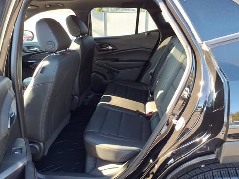 Used 2025 Chevrolet Trax RS w/ Sunroof Package image 12