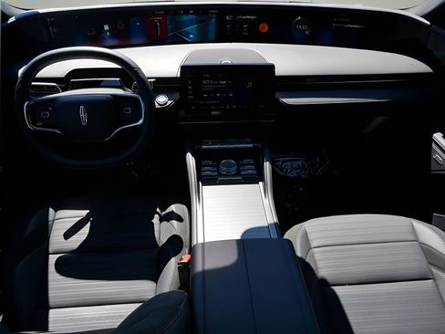 Certified 2025 Lincoln Nautilus Reserve w/ Jet Appearance Package AWD/4WD image 14