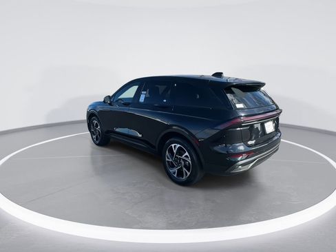 Used 2025 Lincoln Nautilus Premier w/ Jet Appearance Package image 6