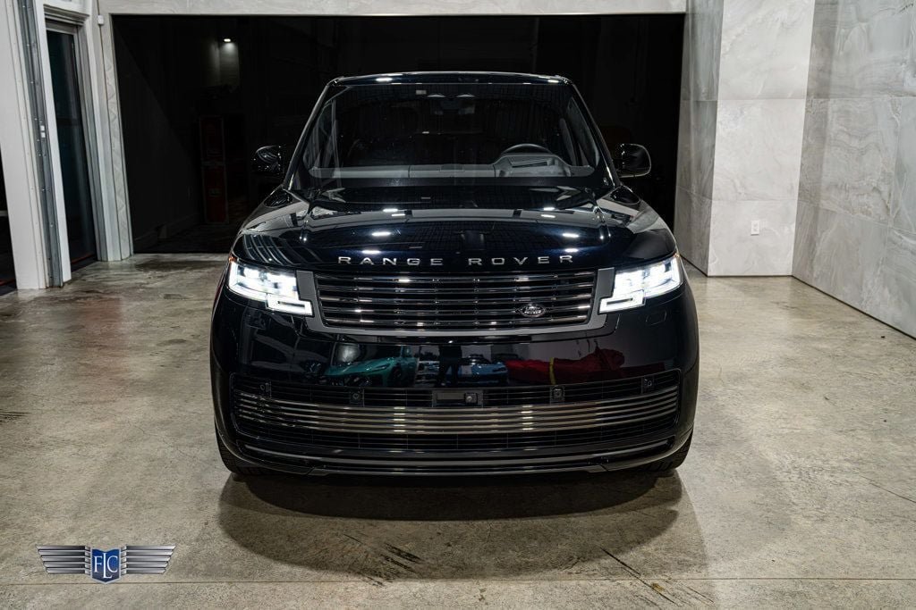 Used 2023 Land Rover Range Rover SV AWD/4WD image 6