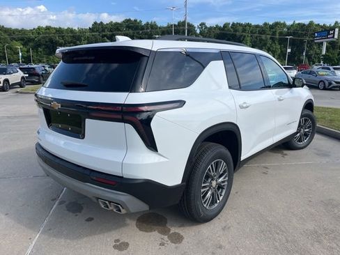 New 2026 Chevrolet Traverse LT FWD image 9