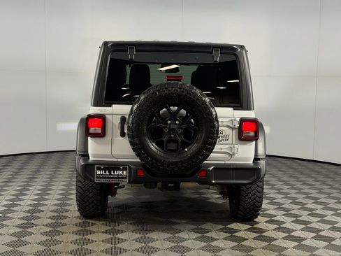 Used 2025 Jeep Wrangler Unlimited Sport AWD/4WD image 7
