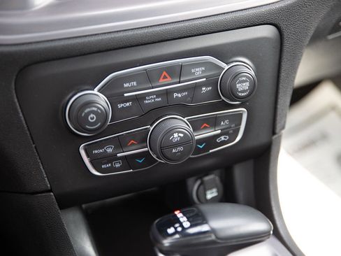 Used 2023 Dodge Charger SXT image 14