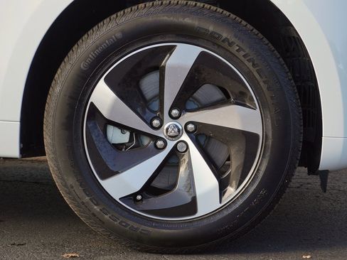 Used 2025 Jaguar F-PACE R-Dynamic S image 8