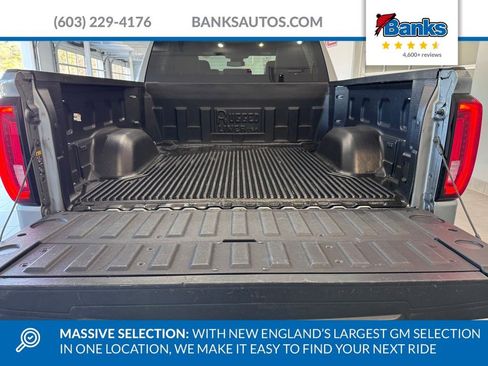 Certified 2025 GMC Sierra 1500 SLT image 3