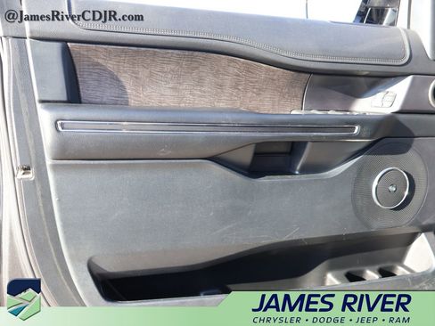 Used 2021 Ford Expedition Max Limited AWD/4WD image 22