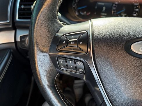 Used 2018 Ford Explorer Platinum AWD/4WD image 19