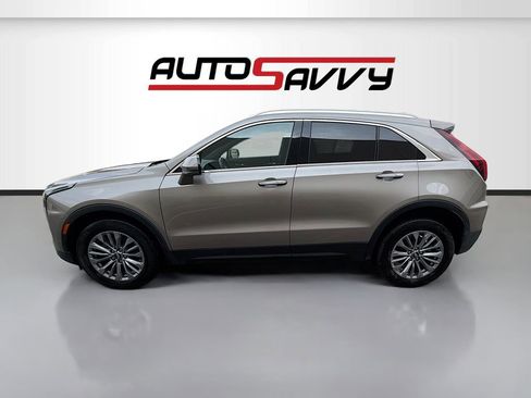 Used 2025 Cadillac XT4 Premium Luxury FWD image 4