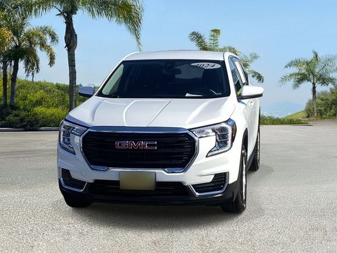 Used 2024 GMC Terrain SLE FWD image 7