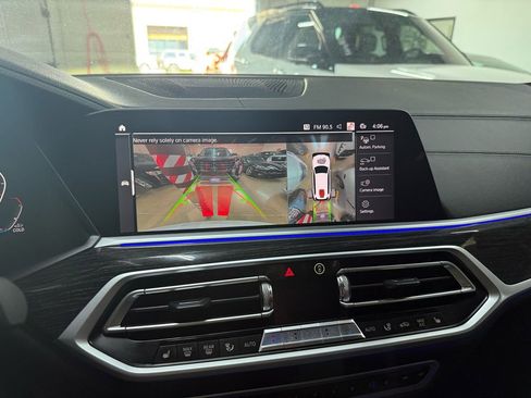 Used 2019 BMW X7 xDrive40i w/ Premium Package AWD/4WD image 8