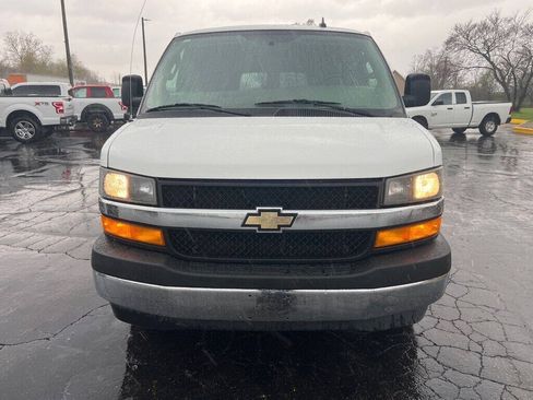 Used 2017 Chevrolet Express 3500 LT w/ LT Preferred Equipment Group RWD image 9