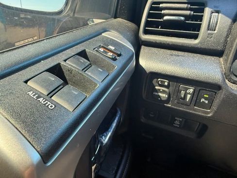 Used 2016 Toyota 4Runner Limited w/ Four Season Floor Mat Package image 10