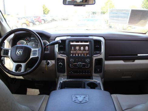 Used 2018 RAM 2500 Laramie w/ Convenience Group AWD/4WD image 27