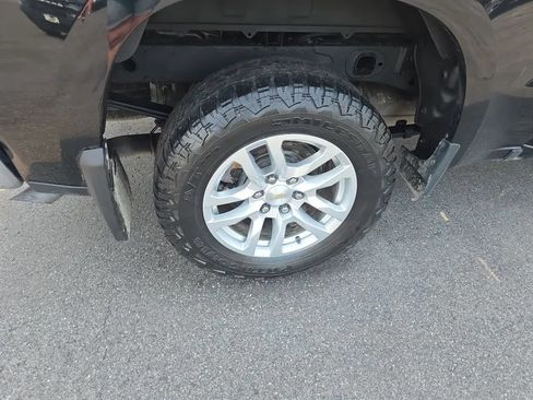 Used 2022 Chevrolet Silverado 1500 LT AWD/4WD image 15