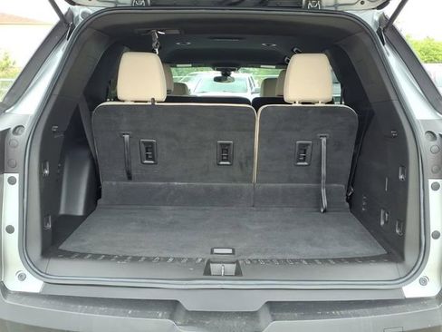 Used 2023 Chevrolet Traverse LS w/ Safety Package FWD image 8