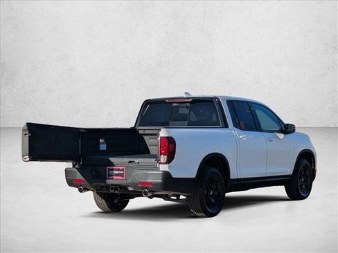 New 2026 Honda Ridgeline Black Edition image 2