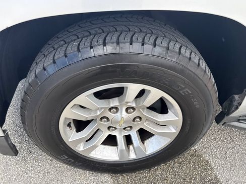 Used 2019 Chevrolet Tahoe LT RWD image 11