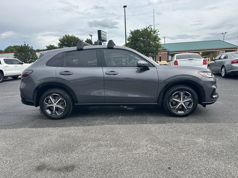 Used 2023 Honda HR-V EX-L image 9
