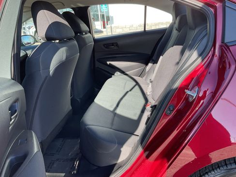 Used 2022 Toyota Corolla LE w/ Carpet Mat Package (TMS) FWD image 18