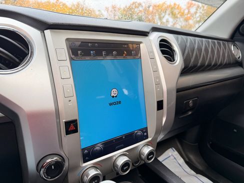 Used 2014 Toyota Tundra Platinum image 25