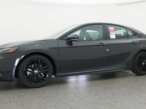 New 2026 Toyota Camry SE image 18