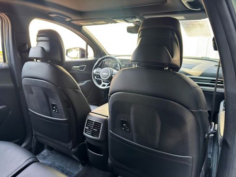 Used 2023 Kia Sportage X-Line w/ X-Line Premium Package AWD/4WD image 39