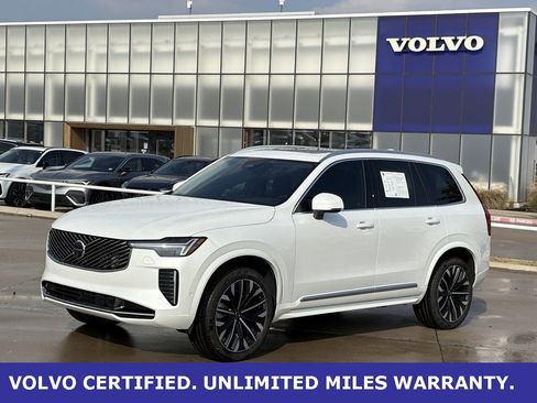 Certified 2025 Volvo XC90 B6 Plus image 2