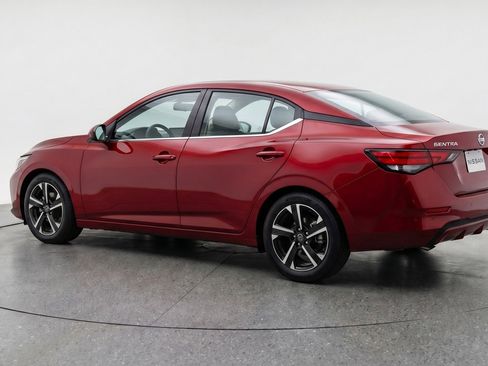 Used 2025 Nissan Sentra SV image 6