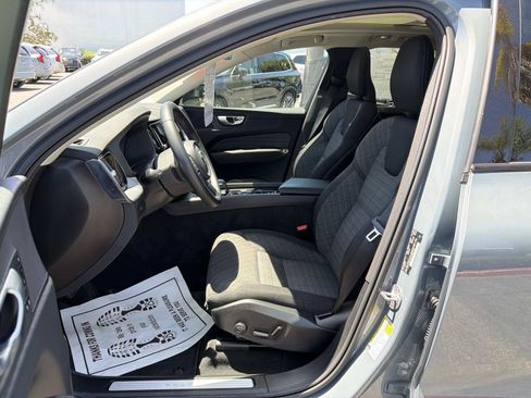 Certified 2024 Volvo XC60 B5 Core w/ Protection Package Premier AWD/4WD image 17