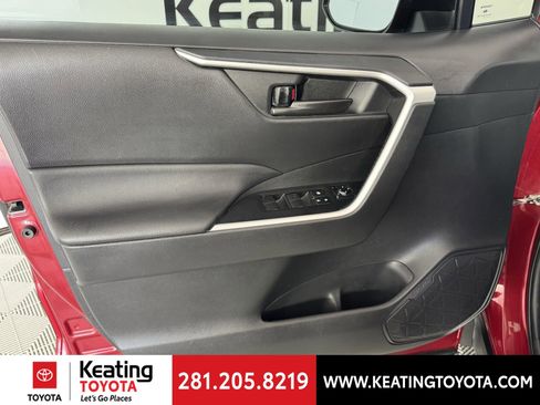 Certified 2021 Toyota RAV4 LE image 11