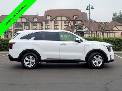 New 2026 Kia Sorento LX image 3