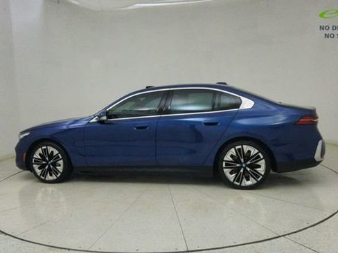 Used 2025 BMW i5 xDrive40 w/ Premium Package AWD/4WD image 67