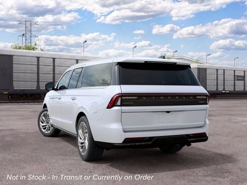 New 2027 Lincoln Navigator L Reserve AWD/4WD image 8