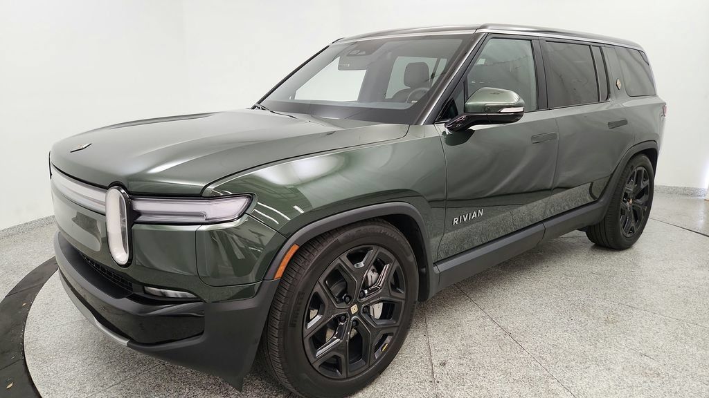 Used 2025 Rivian R1S Adventure Dual AWD/4WD image 13